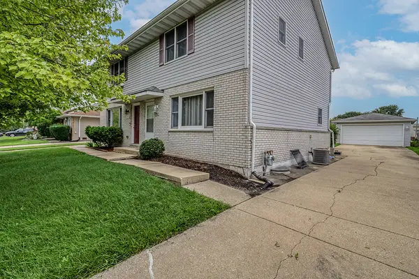 2465 Red Oak Trail, Crest Hill, IL 60403
