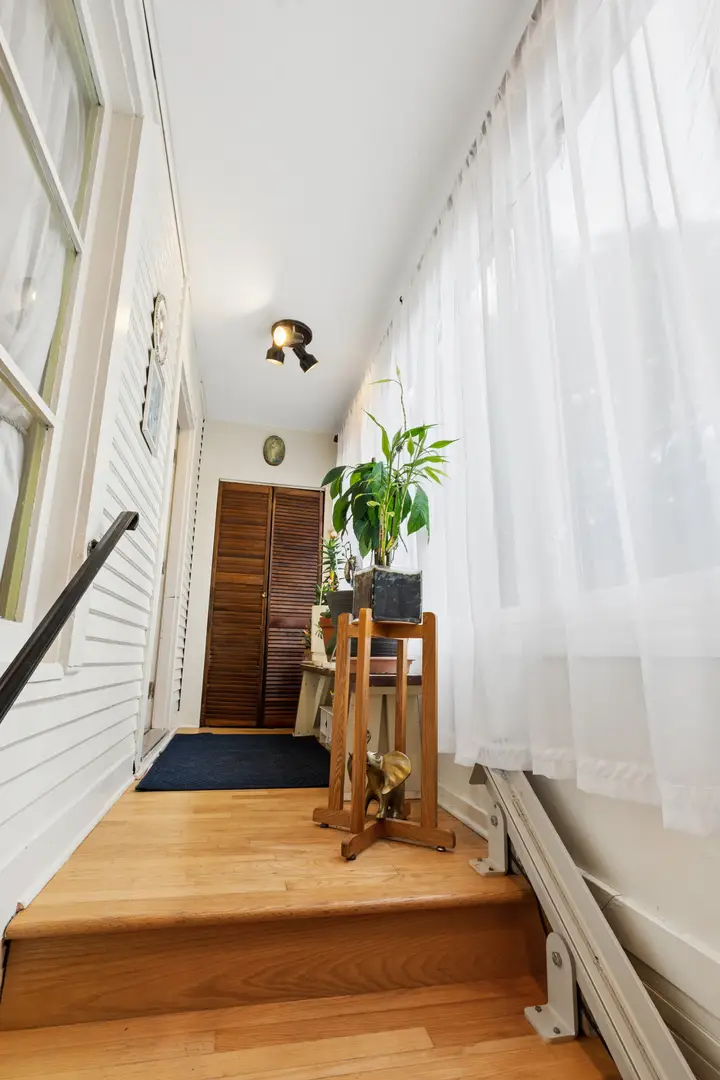 1721 W Foster Avenue, Chicago, IL 60640 - #2