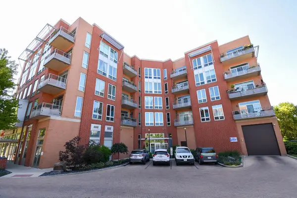 4814 N Clark Street #202S, Chicago, IL 60640