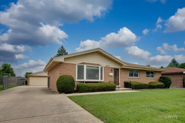 607 W Montrose Avenue, Wood Dale, IL 60191