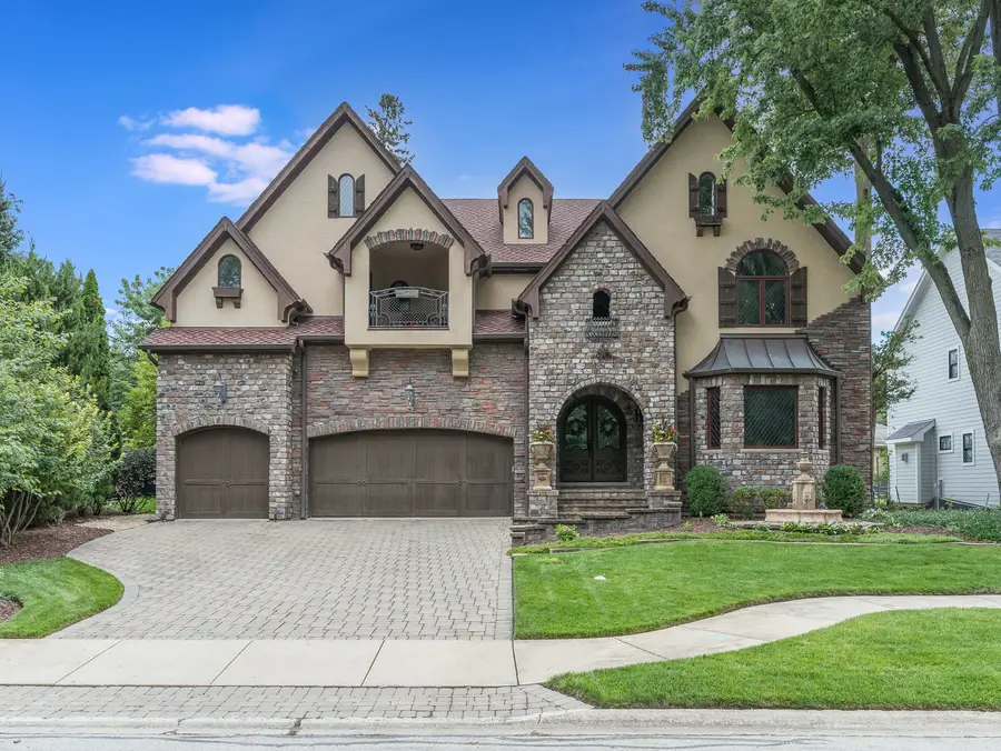 720 Willow Road, Naperville, IL 60540 - #2