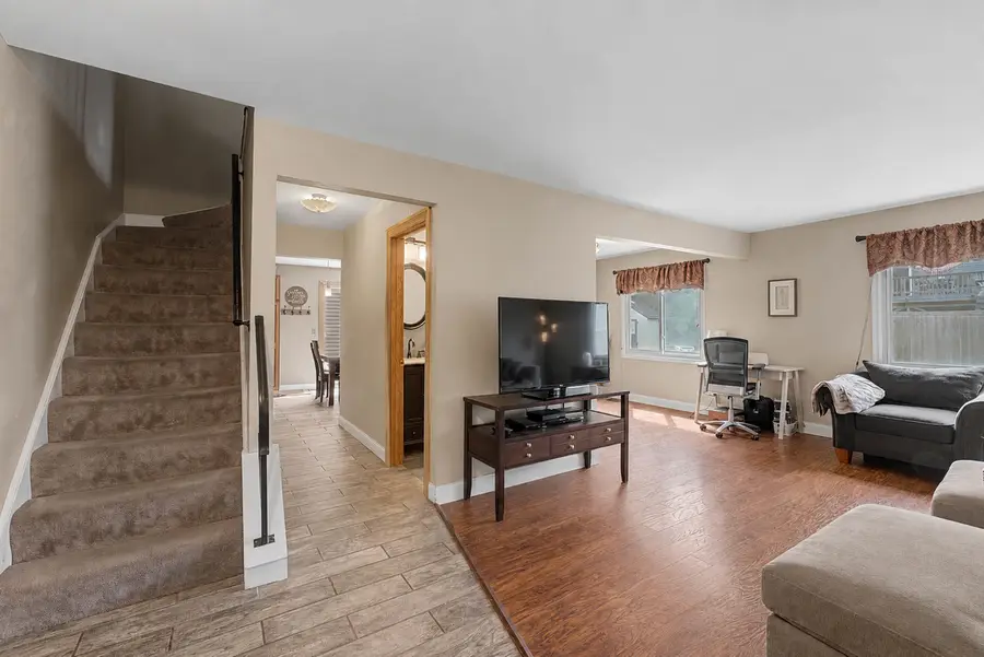 520 Dover Drive, Roselle, IL 60172 - #3
