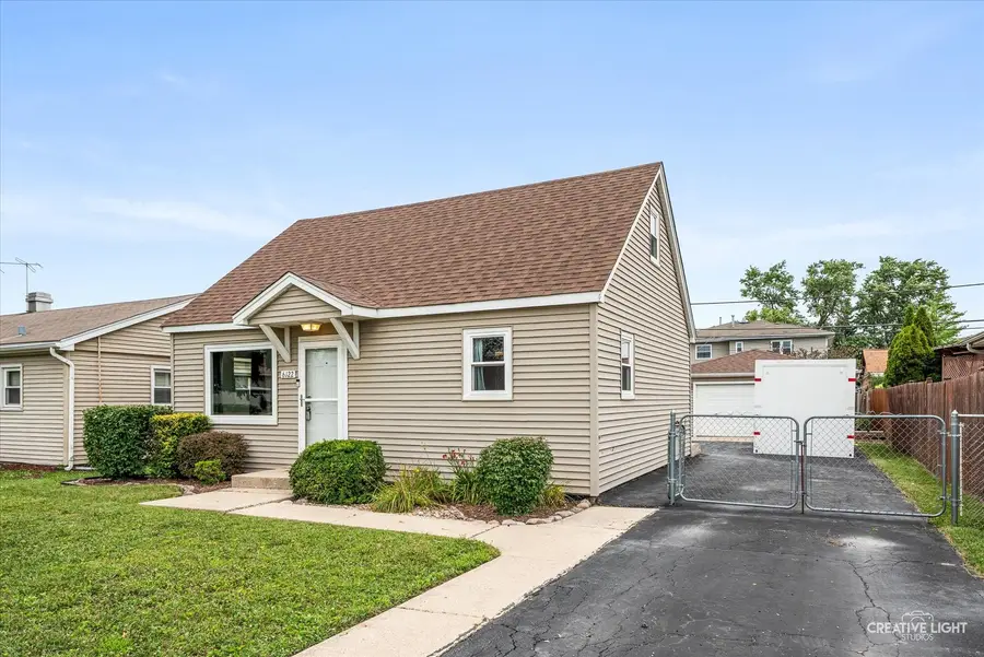 6122 W 83rd Street, Burbank, IL 60459 - #2