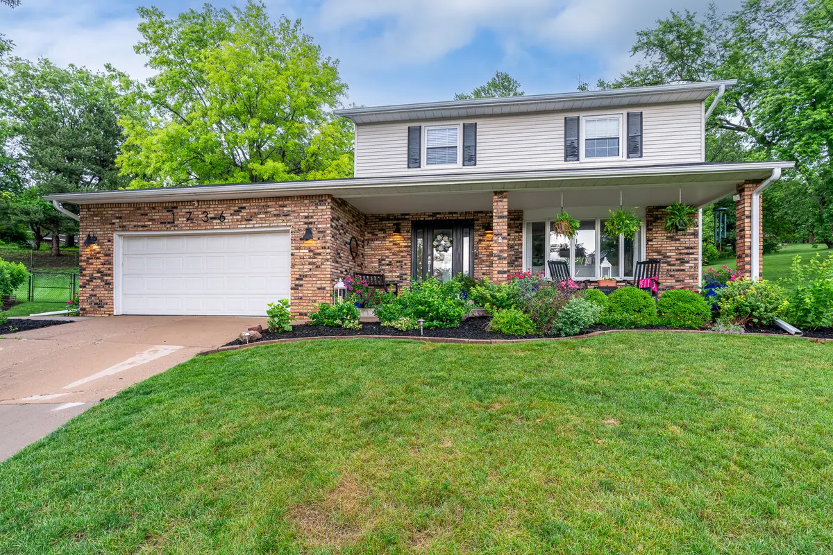 1736 E 42nd Court, Davenport, IA 52807 - #1