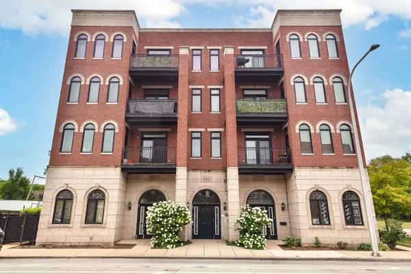 641 E Pershing Avenue #301, Chicago, IL 60653