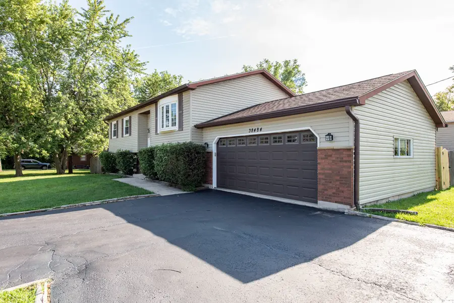 38484 N North Shore Avenue, Beach Park, IL 60087 - #2