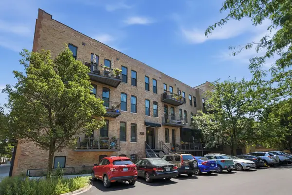 3133 N Lakewood Avenue #3G, Chicago, IL 60657