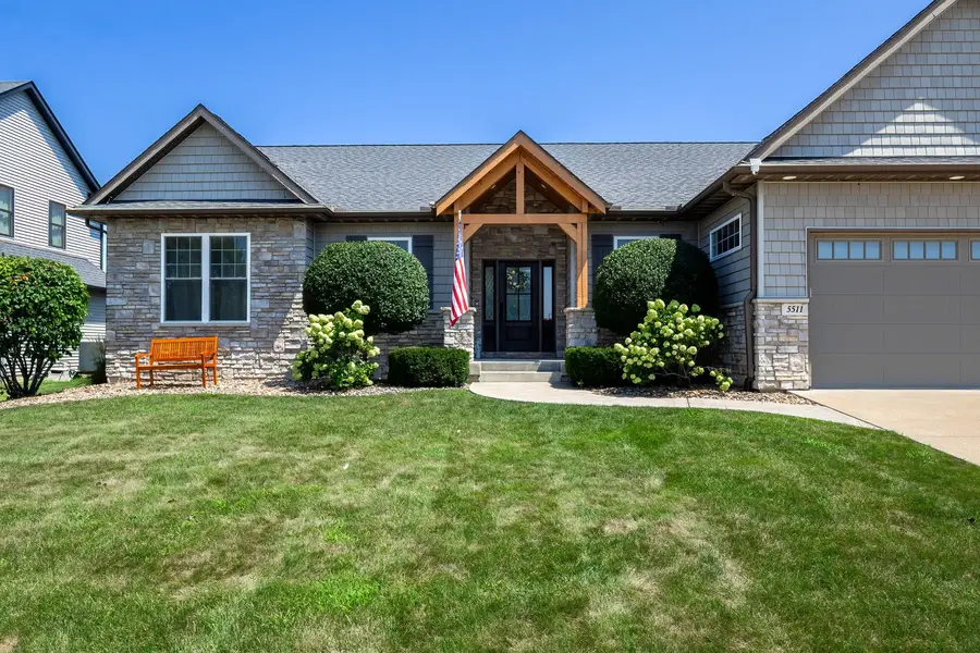 5511 Willmeyer Drive, Bettendorf, IA 52722 - #2