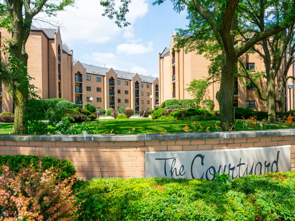 7410 W Lawrence Avenue #324, Harwood Heights, IL 60706 - #1