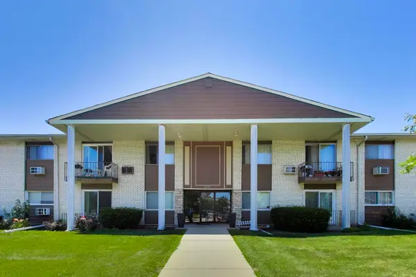 9518 Dee Road #1E, Des Plaines, IL 60016
