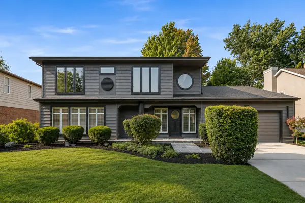 1430 Country Lane, Deerfield, IL 60015