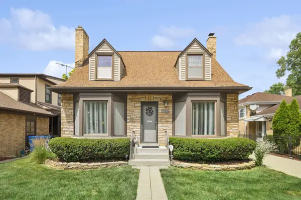 6631 N Caldwell Avenue, Chicago, IL 60646