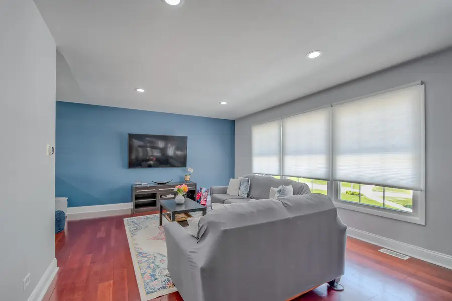 1099 Stratford Lane, Hanover Park, IL 60133 - #3