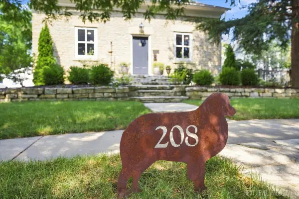 208 S 1st Street, Geneva, IL 60134