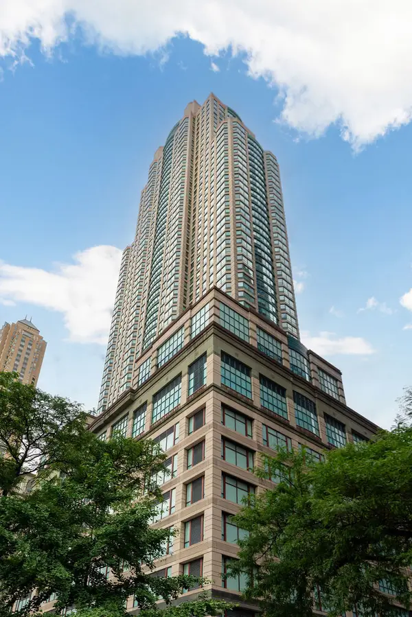 100 E Huron Street #1506, Chicago, IL 60611