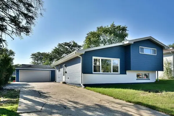 934 S Harvard Avenue, Addison, IL 60101
