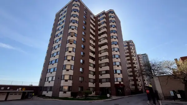 7337 S South Shore Drive #412, Chicago, IL 60649