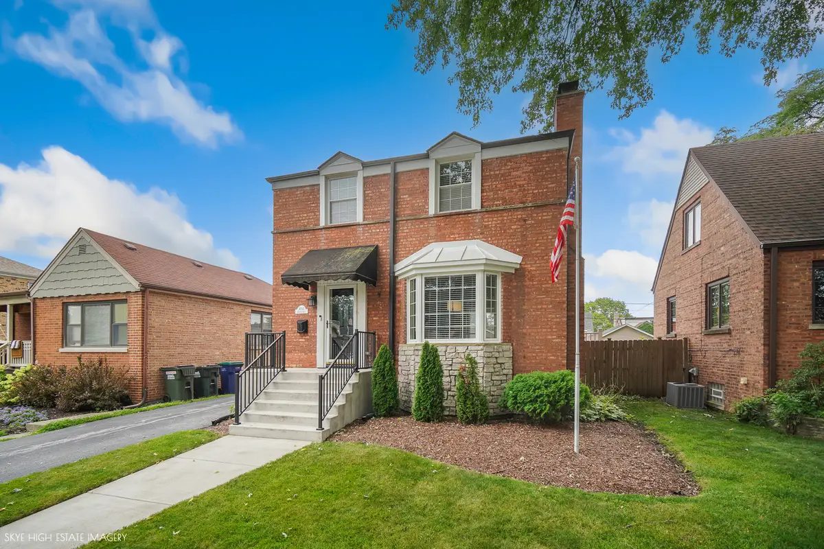 9717 S Hamlin Avenue, Evergreen Park, IL 60805 - #1