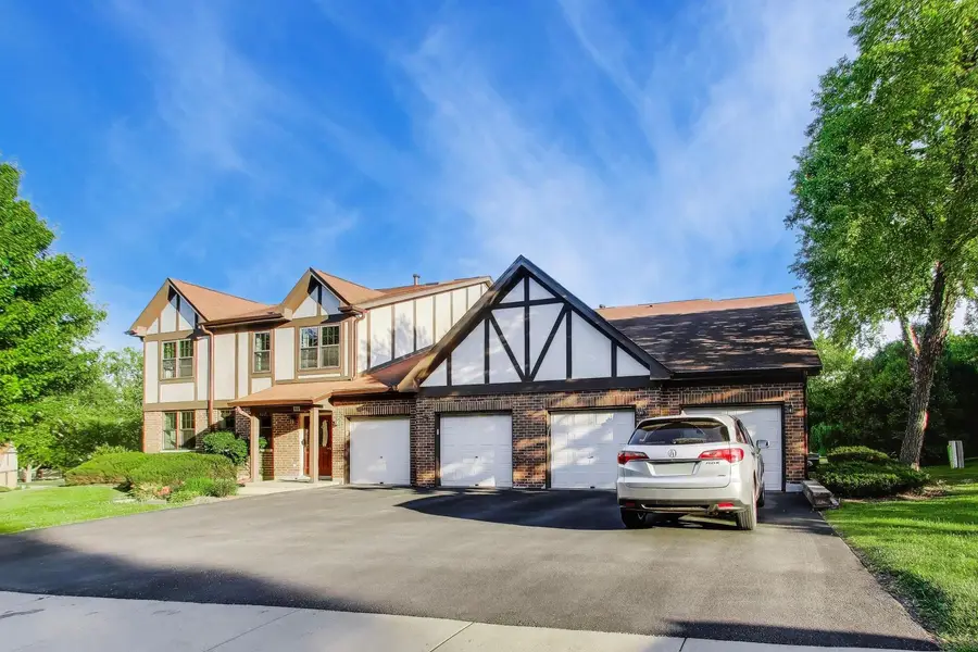306 Carriage Way #2C, Bloomingdale, IL 60108 - #2
