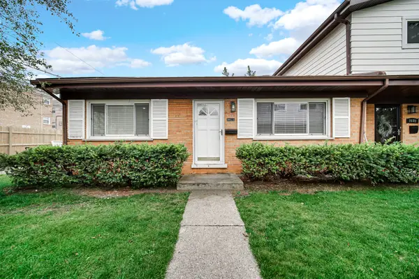 9011 N Clifton Avenue, Niles, IL 60714
