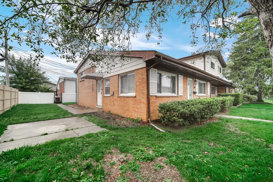 9011 N Clifton Avenue, Niles, IL 60714 - #2