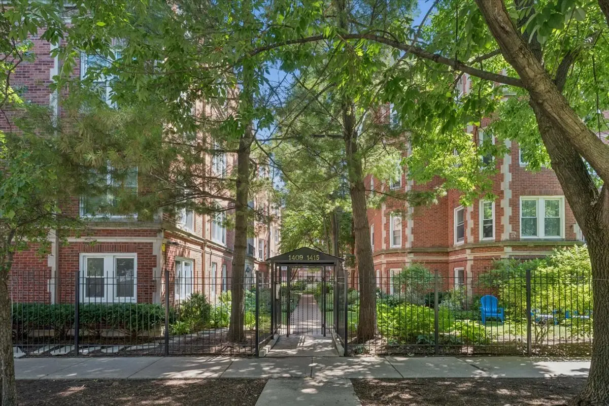 1411 W Farwell Avenue #M3, Chicago, IL 60626 - #1