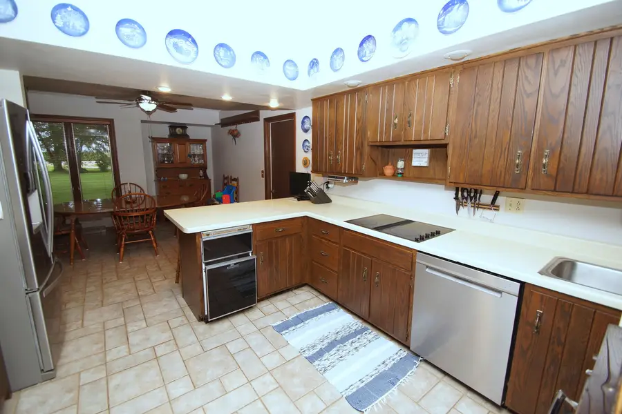 25844 Scott Park Road, Eldridge, IA 52748 - #2