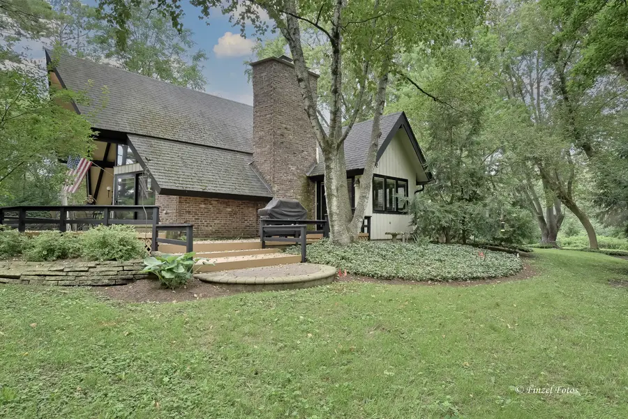 3810 N Oak Knoll Road, Crystal Lake, IL 60012 - #2