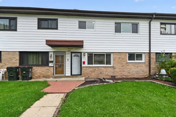 257 Dover Drive #c, Des Plaines, IL 60018