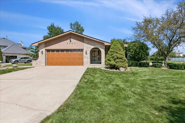 9860 Cambridge Drive, Mokena, IL 60448