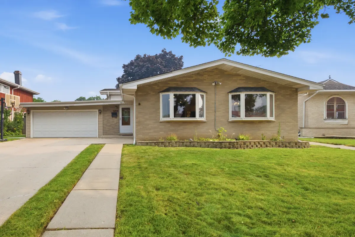 7928 Arcadia Street, Morton Grove, IL 60053 - #1