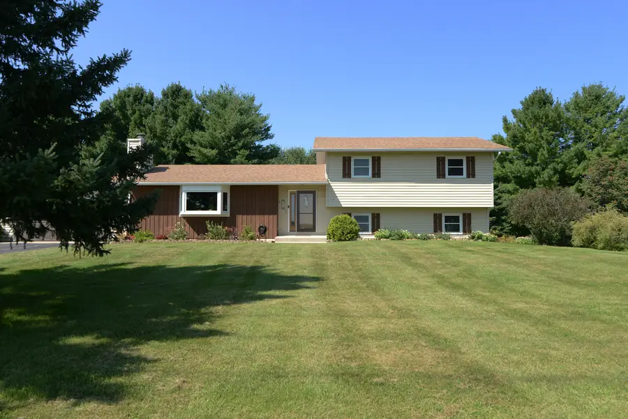 6715 S Oak Grove Road, Harvard, IL 60033 - #3