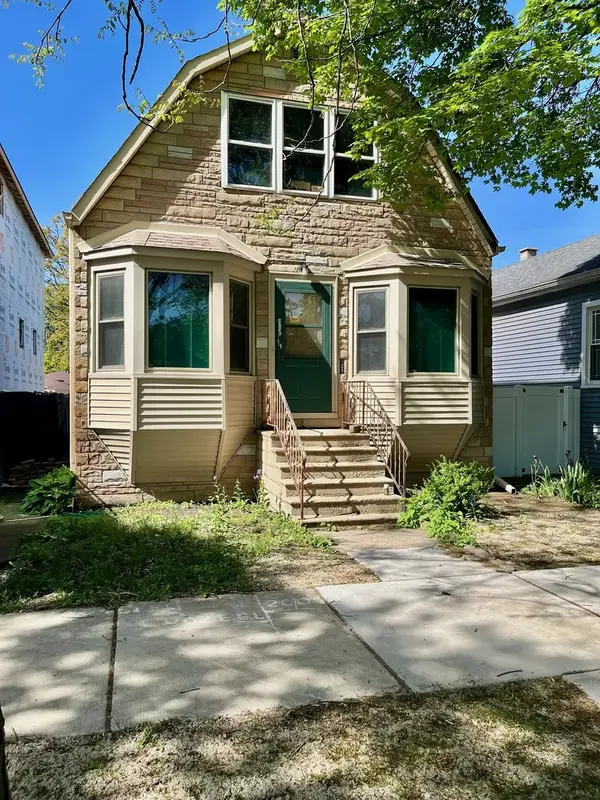 5018 W Winnemac Avenue, Chicago, IL 60630