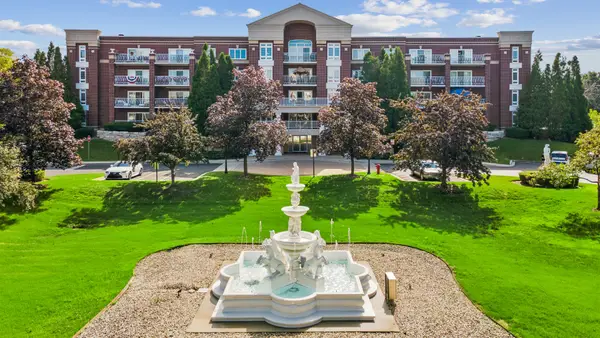 7011 W Touhy Avenue #310, Niles, IL 60714