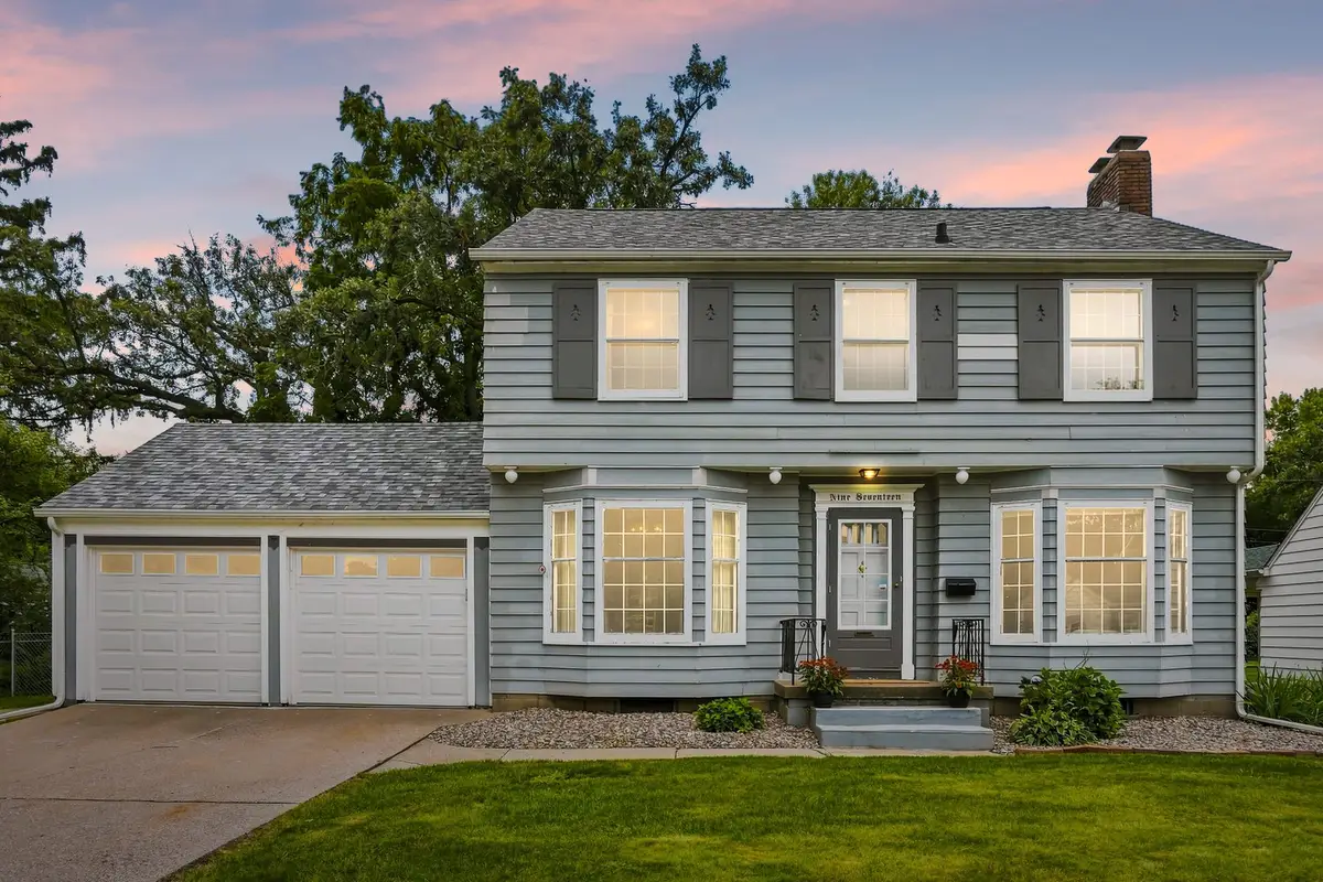 917 Holmes Street, Bettendorf, IA 52722 - #1