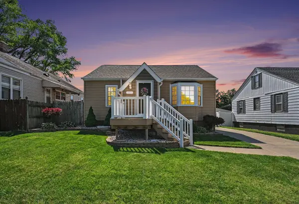 18010 Burnham Avenue, Lansing, IL 60438