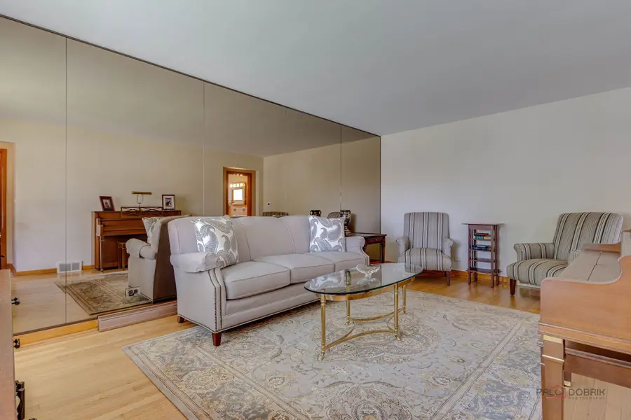 7029 W Kedzie Street, Niles, IL 60714 - #3