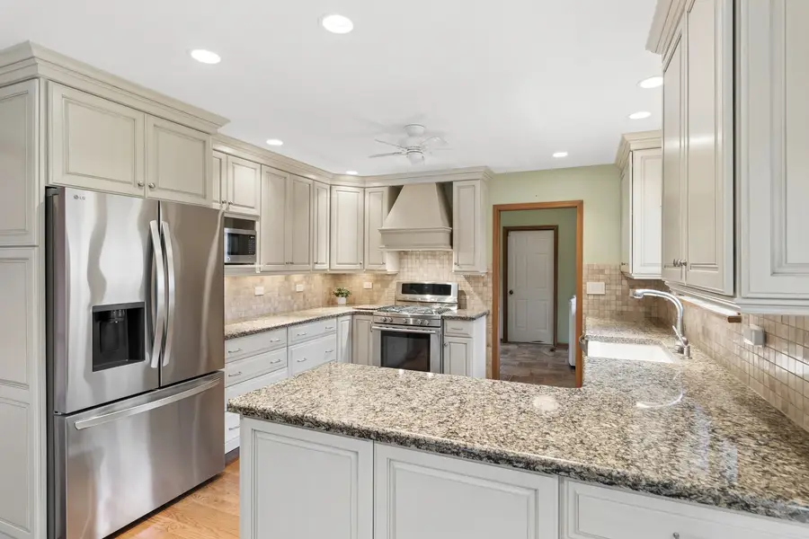 609 Claire Lane, Prospect Heights, IL 60070 - #3