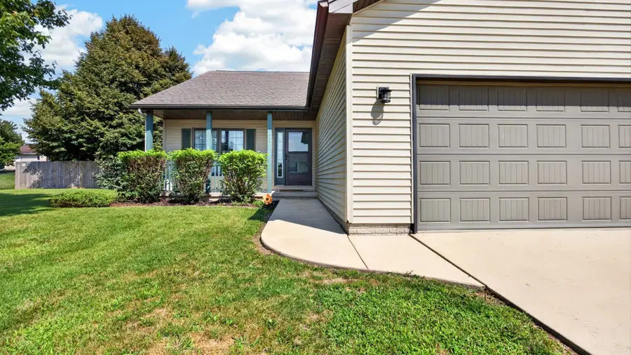 113 S Pintail Lane, Downs, IL 61736 - #2