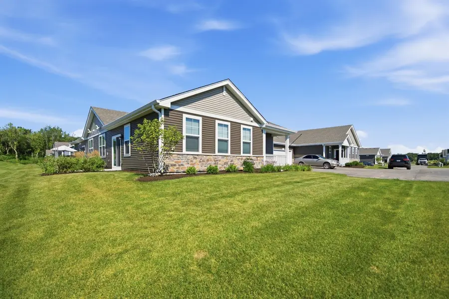 1133 Williamsburg Street, Pingree Grove, IL 60140 - #2