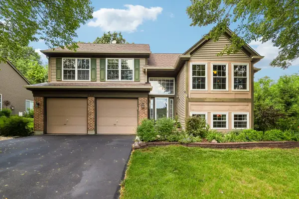 442 Harbor Drive, Carpentersville, IL 60110