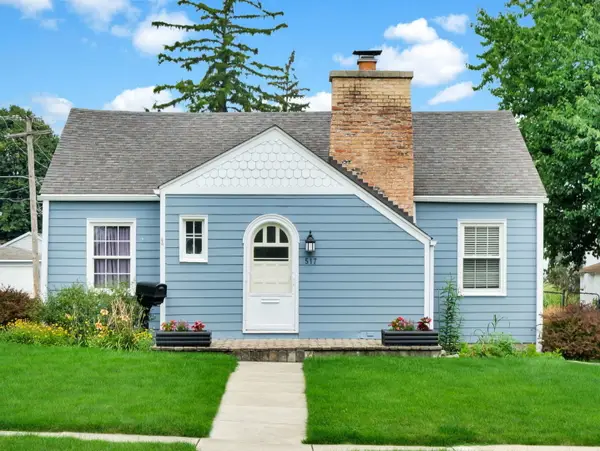 517 E Grand Lake Boulevard, West Chicago, IL 60185