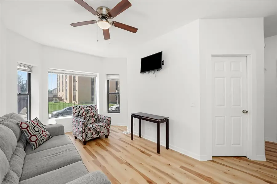 348 E 41st Street, Chicago, IL 60653 - #3