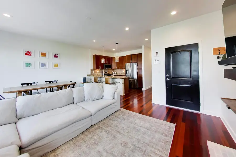 1927 W Irving Park Road #4, Chicago, IL 60613 - #3