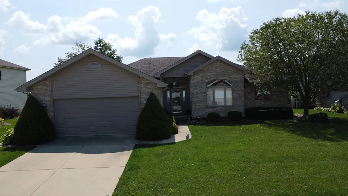 830 Coyote Trail, Manteno, IL 60950 - #1