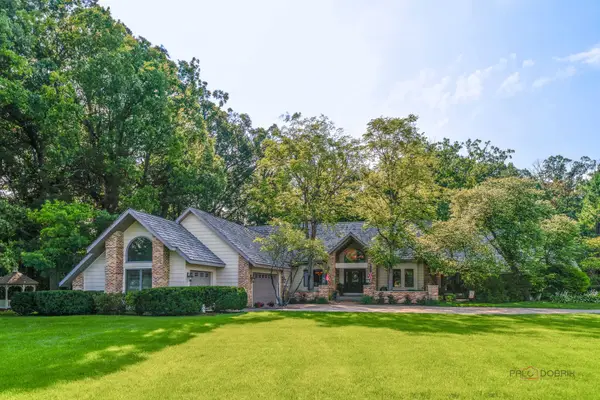 5520 Hilltop Lane, Libertyville, IL 60048