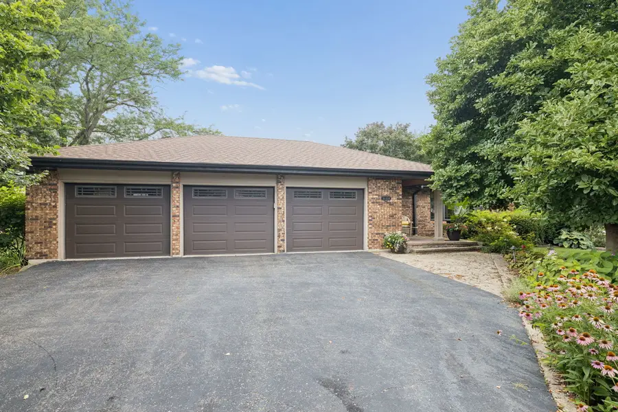 11S634 Mcgrath Lane, Naperville, IL 60564 - #2