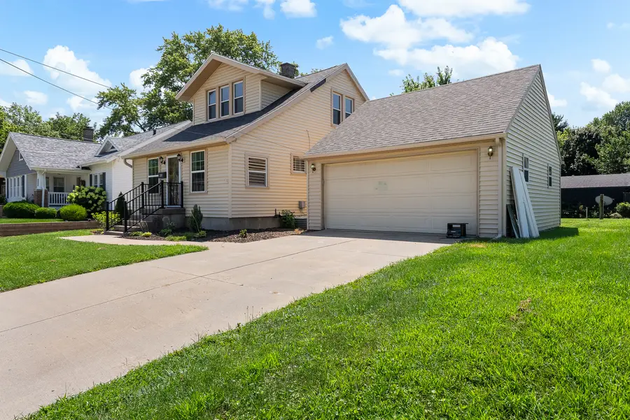 2301 Elm Street, Davenport, IA 52803 - #2