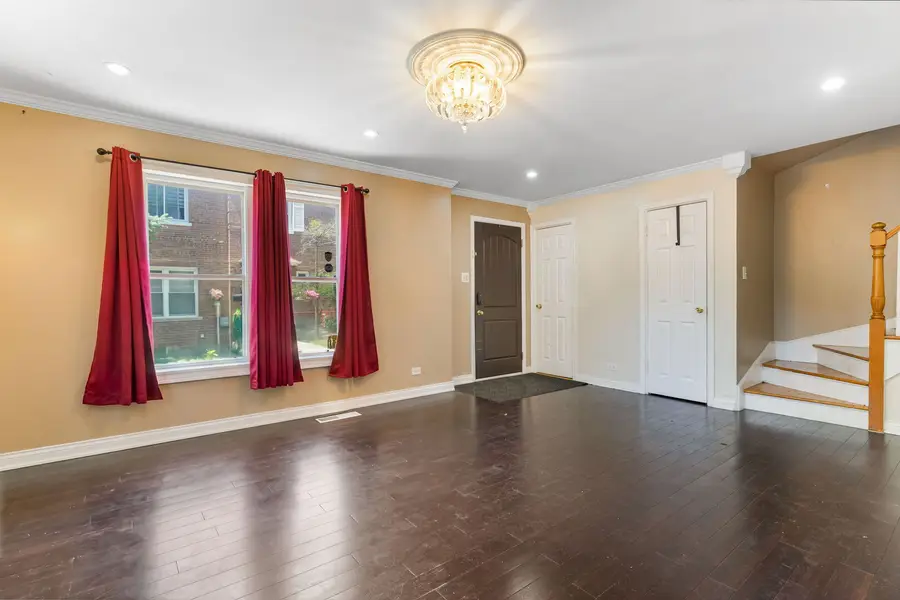 1751 W Chase Avenue, Chicago, IL 60626 - #3