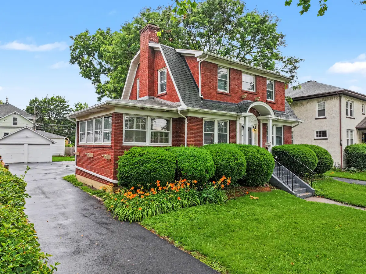 24 N Belmont Avenue, Arlington Heights, IL 60004 - #1